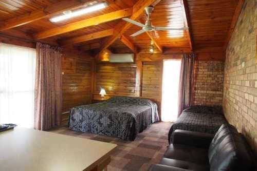 Lightning Ridge Outback Resort & Caravan Park Exteriör bild